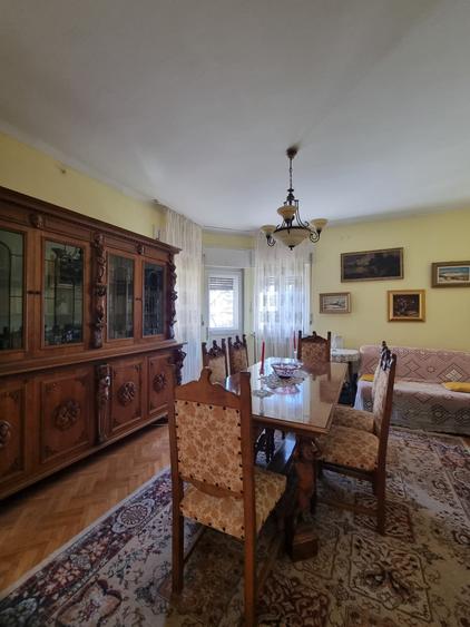 Dacia - 3 Camere - Garaj - Curte - 3