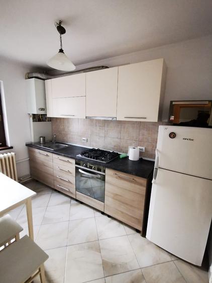 Apartament 2 camere, decomandat, etaj 1/4, zona Tatarasi - 5