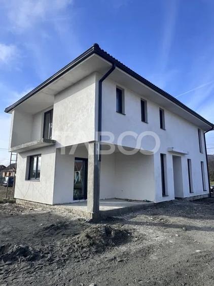 Casa individuala de vanzare 4 camere 300 mp teren Exterior Sibiu - 2