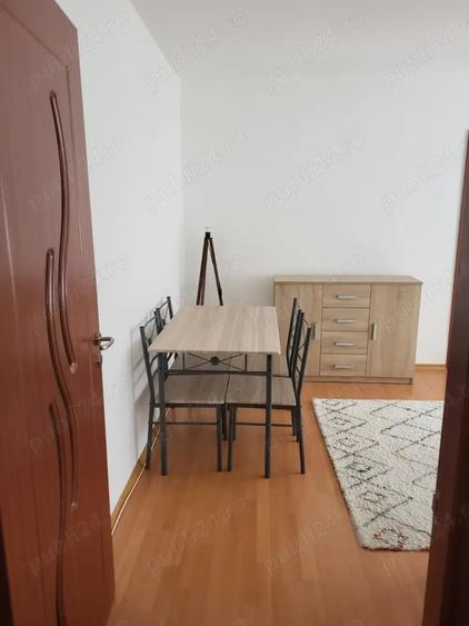 Proprietar inchiriez apartament cu trei camere semidecomandat - 3