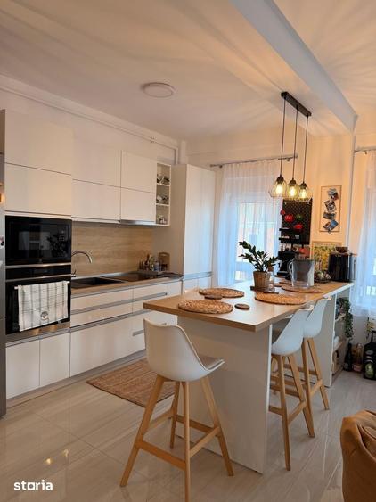 Apartament cu 3 camere în Dumbrăvița