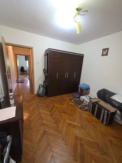 4camere vis a vis de parcul Tabacariei 89mp - 17