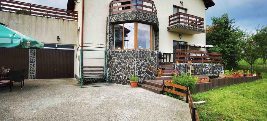 Manuel recomanda : Vila superba in Cornu de Jos 295mp , teren 1360mp - 47