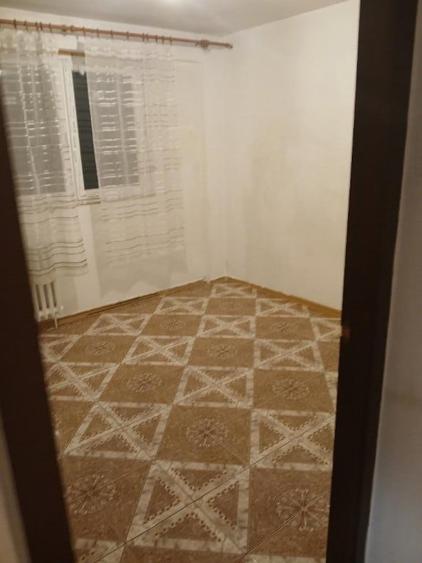 Vind apartament 2 camere Bd Luica nr 13 Berceni - 8