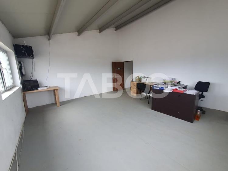 Teren si hala 42.000 mp + zona administrativa la 7 minute de Fagaras - 6