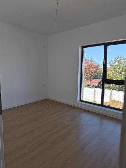 Vila Individuala 5 camere, dormitor parter LA CHEIE! - 36