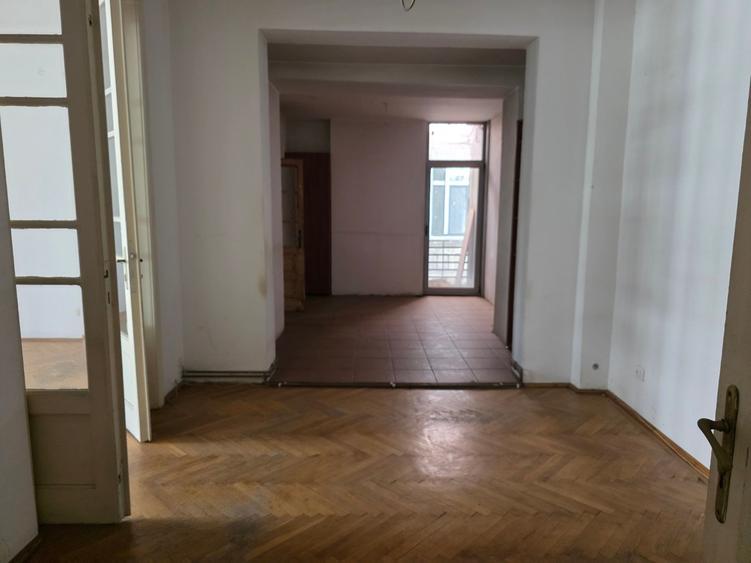 Piata Unirii, pe Bibescu Voda, 3 minute metrou, etajul 1 - 9