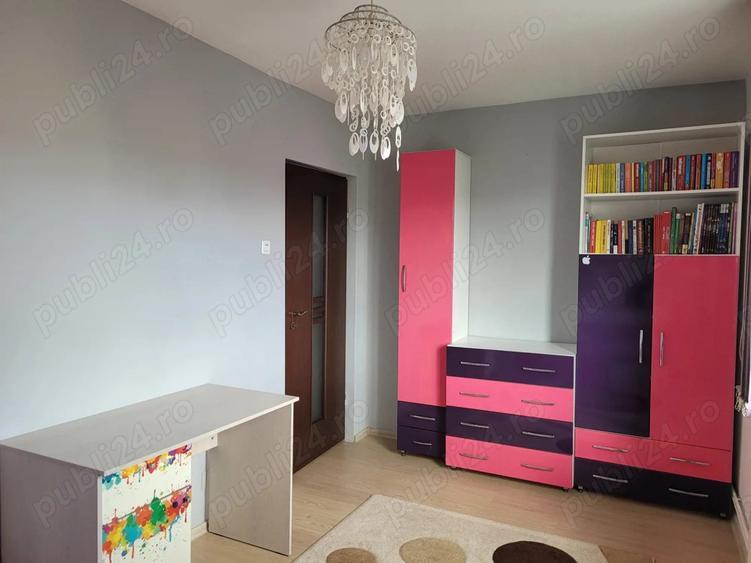 Inchiriez apartament 3 camere Bd. Bucure?ti zona Center , mobilat ?i utilat - 3