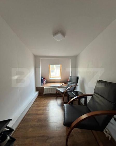 Casa spatioasa cu 4 camere, 103 mp, curte 70 mp, zona 13 Sep - 6