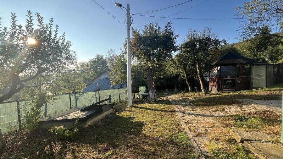 REV2005197 Casa mobilata si utilata cu vedere frumoasa - 17