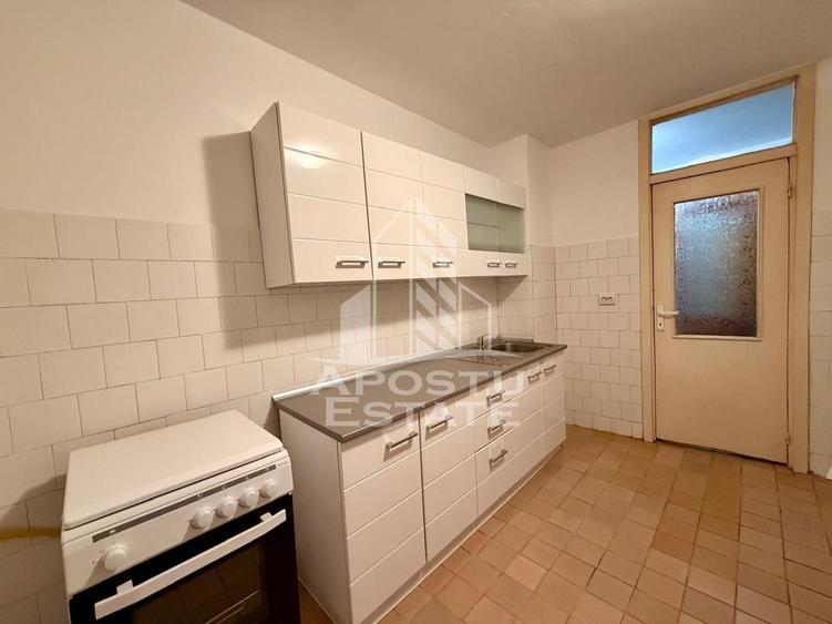 Apartament cu 3 camere, centrala proprie, zona Soarelui - 8