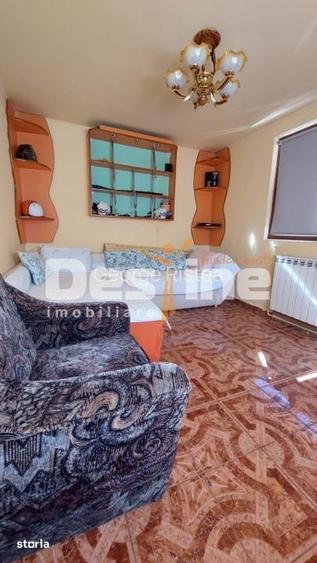 Casă cu 5 camere cu Teren 180 Mp în Republicii