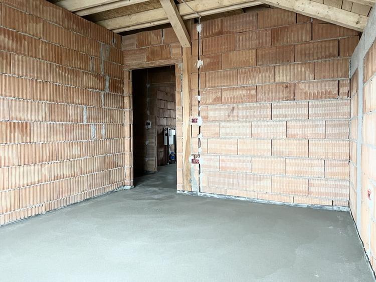 Casă cu 5 camere cu Teren 360 Mp în Giarmata