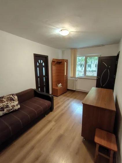 Apartament cu 2 camere nedecomandat, mobilat în Alexandru cel Bun