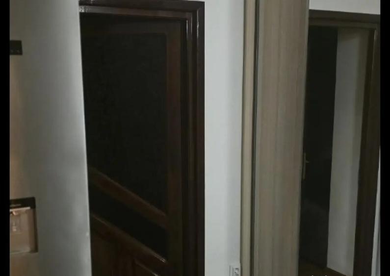 Apartament Cu 2 Camere Decomandate Zona Burdujeni - Ramiro - 5