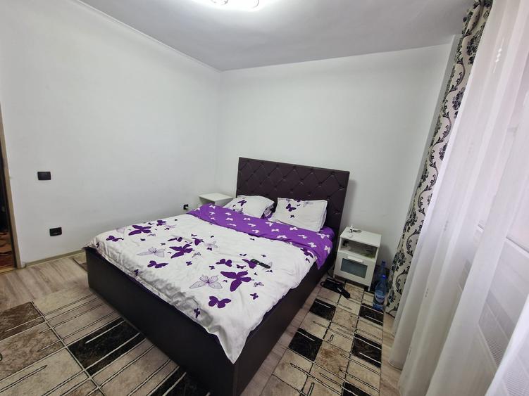 Apartament cu 3 camere decomandat, in zona Podu Ros - 6