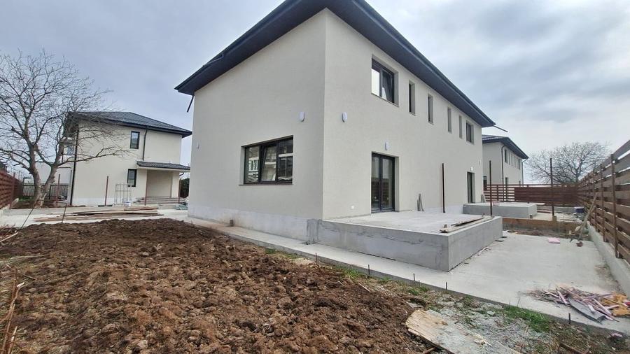 Vila  P+1+pod-3 camere-teren 270 mp-Astrelor-acte gata - 3