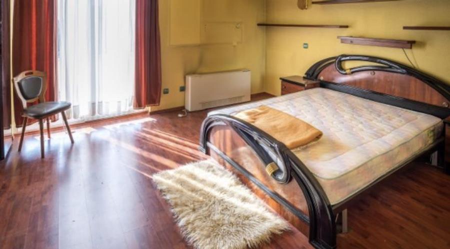 Vanzare vila cu piscina | Damaroaia - Straulesti | teren 2000 mp | deschidere la - 22