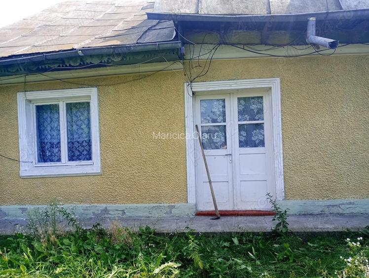 Casa batraneasca de vanzare