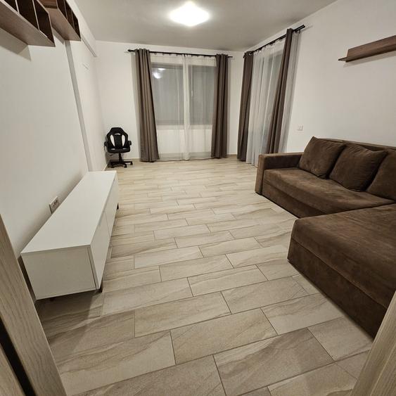 Apartament Coresi Tractoru - 2