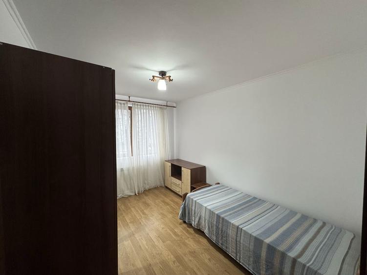 Apartament cu 3 camere zona hotel trotus - 3