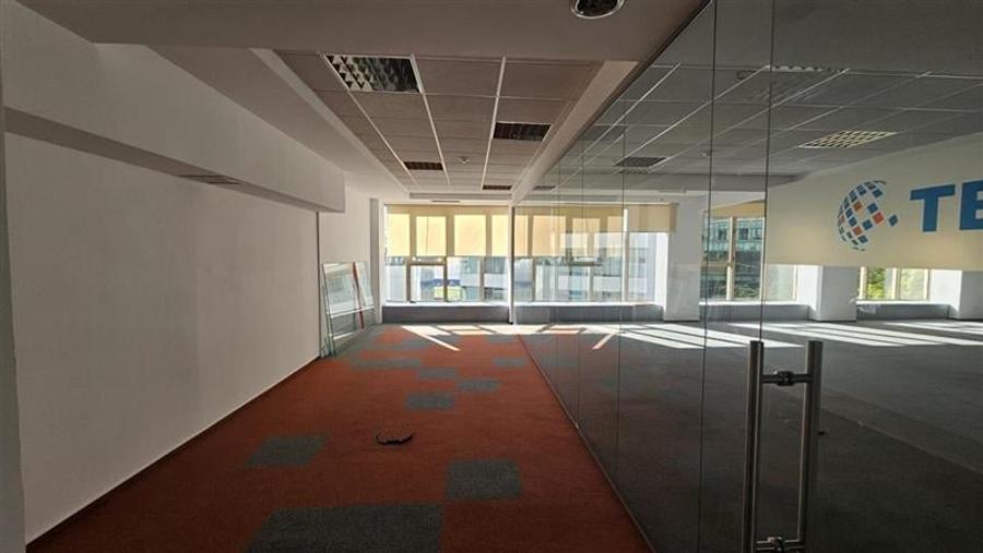 Spatii de birouri, langa metrou Aurel Vlaicu de la 90 mp - 5