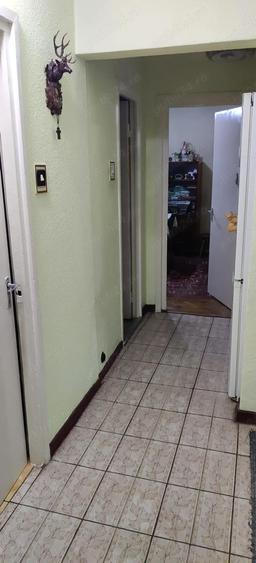 Persoana fizica inchiriez apartament 3 camere mobilat si utilat decomandat parter langa Complex Nord - 9