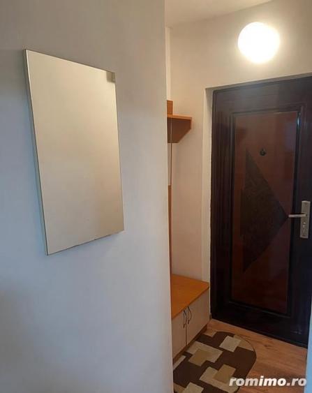 Garsoniera cu centrala proprie de inchiriat in zona Eroii Revolutiei - 1