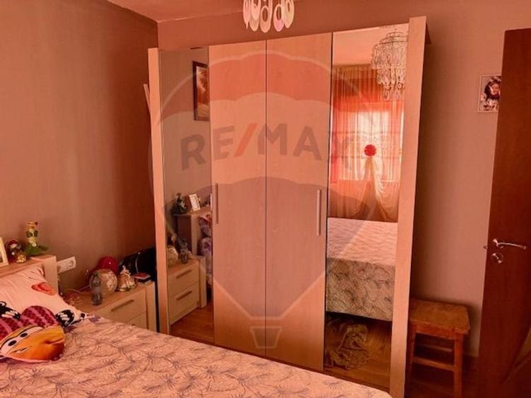 Casă / Vilă cu 5 camere de v&acirc;nzare - 13