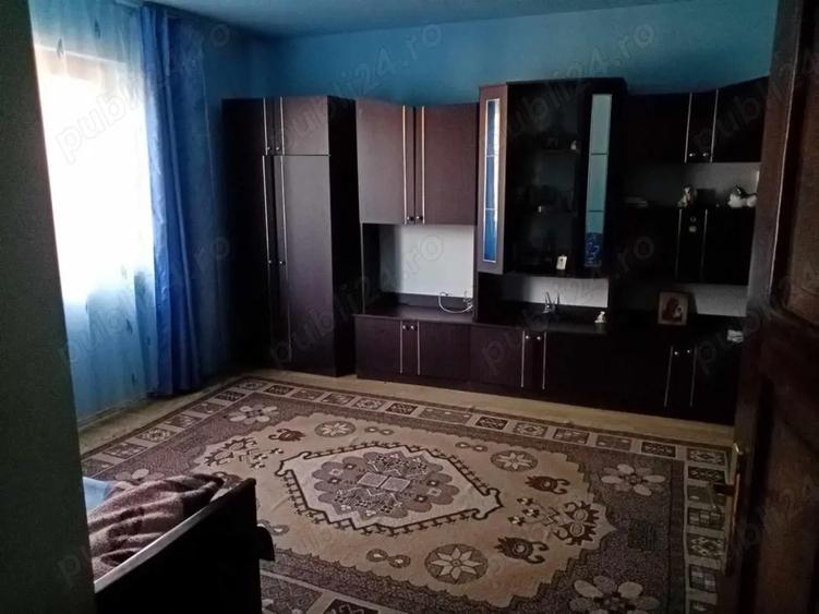 Casa complet renovata ?i utilata Varzarii de Jos (2 km de Va?cau) + Teren agricol inclus - 5