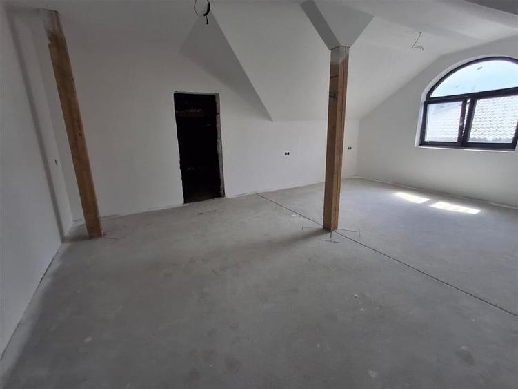 Casa individuala 6 camere 3 bai 500mp teren zona Calea Cisnadiei - 16