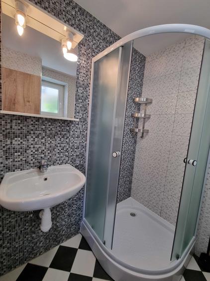 Apartament cu 3 camere decomandat în Exterior Vest