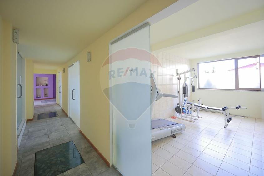 Hotel / Pensiune cu 24 camere de vanzare - Baile 1 Mai - 21