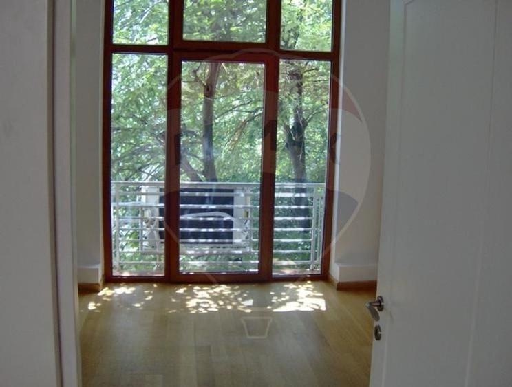 Apartament 6 camere decomandat - 7