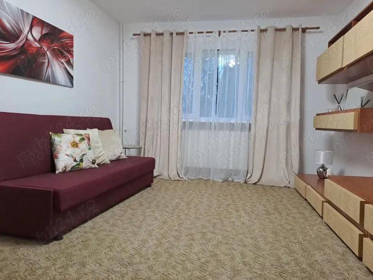 Inchiriez ap.decomandat cu o camera in Zona Tipografilor, et.1, suprafata utila de 30 mp. - 2