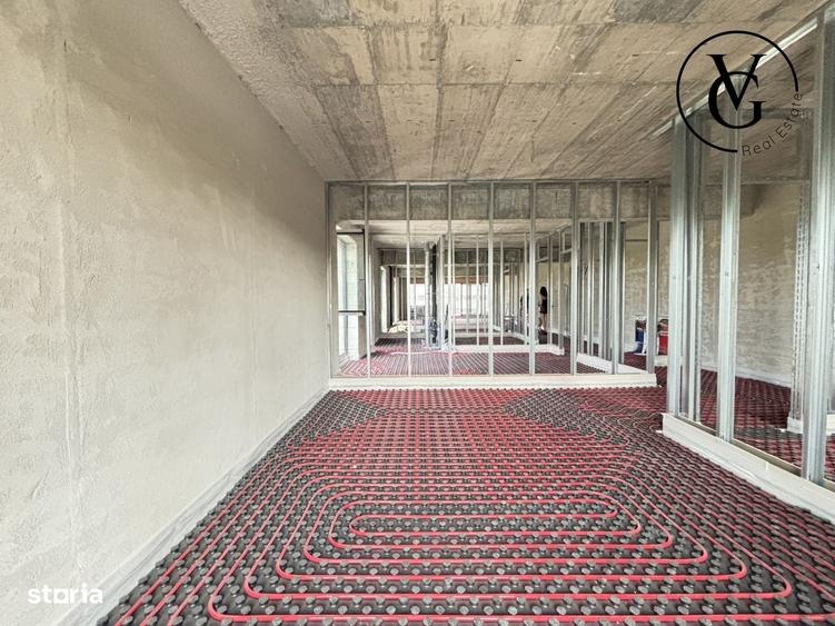 Apartament cu 4 camere decomandat în Central