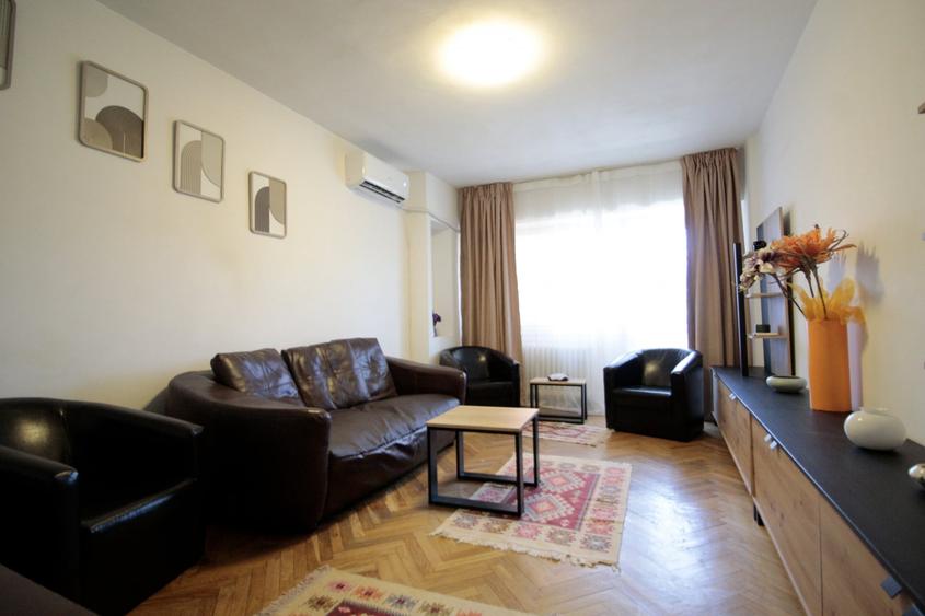 Apartament cu 3 camere, mobilat în Bucur Obor