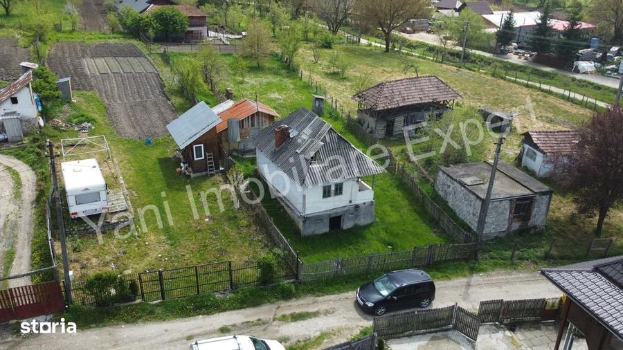 Casă cu 2 camere cu Teren 685 Mp în Mălureni