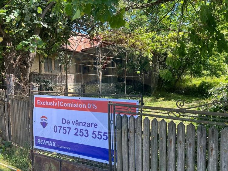 Casă cu Teren 1000 Mp în Periferie