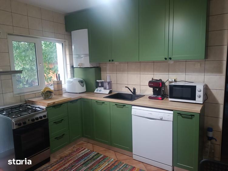 Casă cu 6 camere cu Teren 500 Mp în Gruiu