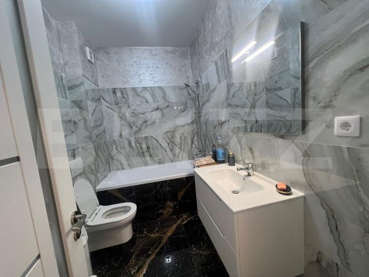 Apartament cu 2 camere semidecomandat, mobilat în Florești