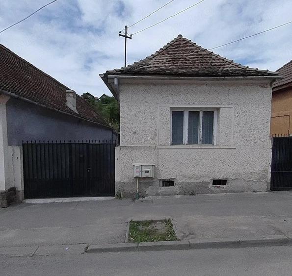 Teren de 983 mp, în Central