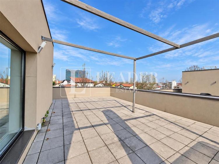 Duplex cu 5 camere cu Teren 400 Mp în Pipera