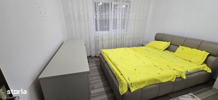 Apartament cu 3 camere decomandat în Micro 3