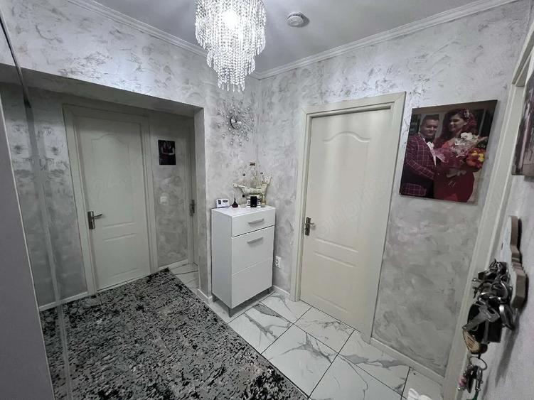 Apartament cu 2 camere decomandat în Vlădeni