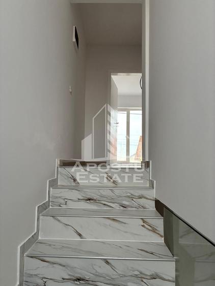 Duplex cu 4 camere cu Canalizare în Bucovăț (Remetea Mare)