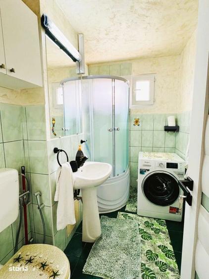 Apartament cu 3 camere semidecomandat în Astra
