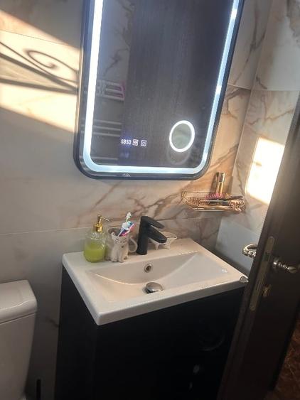 Casă individuală cu 5 camere cu Canalizare în Roșu