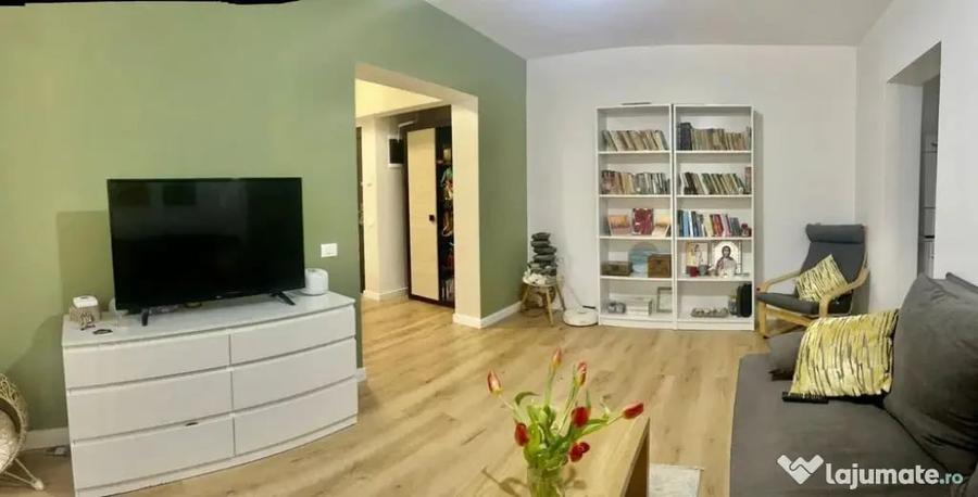 Apartament cu 3 camere semidecomandat în City Park Mall