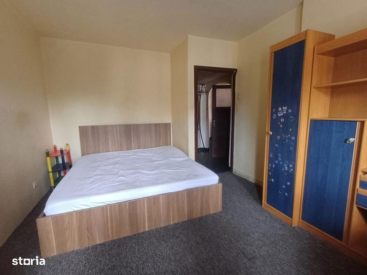 Apartament cu 3 camere decomandat în Dorobanților